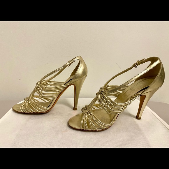 Authentic Chanel heels - Picture 4 of 12